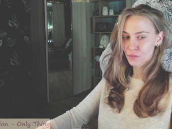 Adamova_Eva bongacams stream image, 20.05.2025 17:30