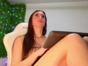 EmilyxJames bongacams stream image, 08.02.2025 19:50