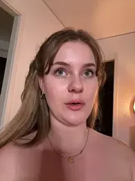 MaribelRiver stripchat stream image