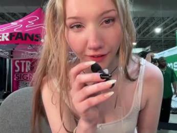 eve003300 chaturbate stream image, 27.06.2025 21:10