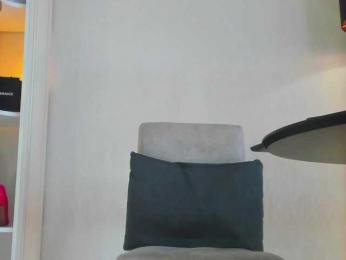 Femdomheels bongacams stream image