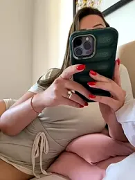 BelleLouiseVp stripchat stream image