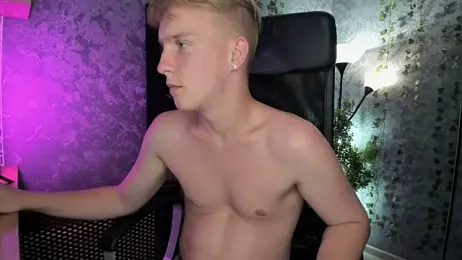 AlexxSweet stripchat stream image