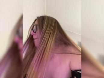 Cris_Mi bongacams stream image