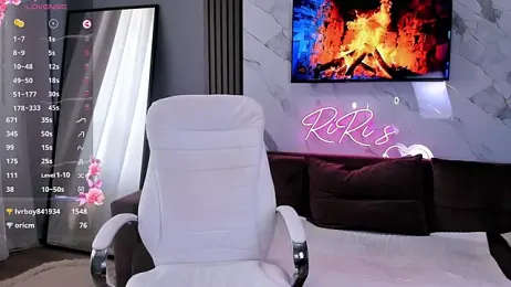 lilulileee stripchat stream image