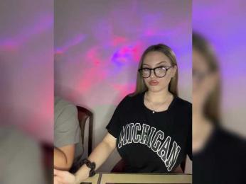 Cris_Mi bongacams stream image