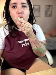 horny_roomiess stripchat stream image, 26.10.2025 14:50