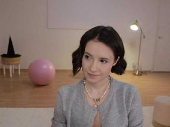 MissEssie bongacams stream image, 29.10.2025 16:00