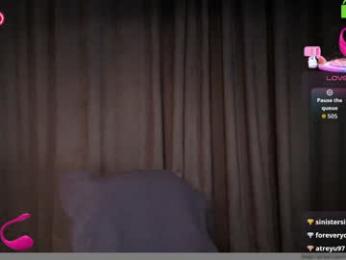 hollyextra chaturbate stream image