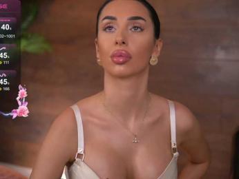 KairaAndrews bongacams stream image