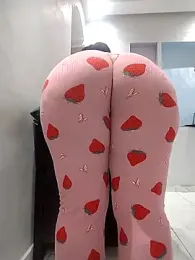 Dalou3a-69 stripchat stream image