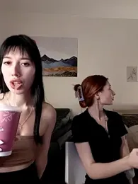 caressyourself stripchat stream image