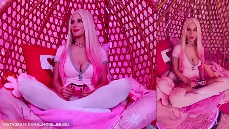 dana_more stripchat stream image