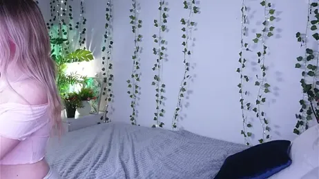 milaa_sun stripchat stream image, 14.01.2026 06:20