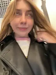 Sunny___Bunny stripchat stream image