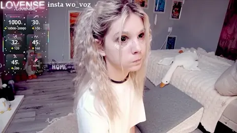 Careful_i_bite stripchat stream image