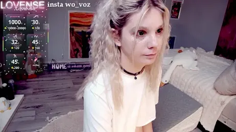 Careful_i_bite stripchat stream image