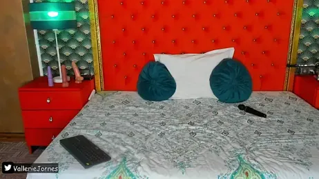 VallerieJones stripchat stream image