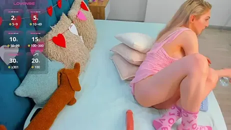 Emilly_Hart stripchat stream image