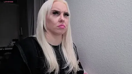 MIA-XXX stripchat stream image