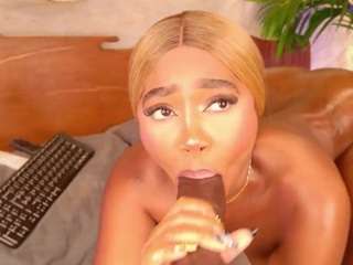 alison-mooon camsoda stream image