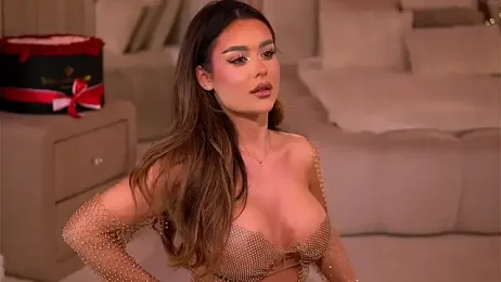 YasmineShaw stripchat stream image