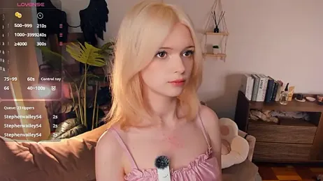 LaureMestler stripchat stream image