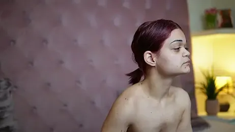 MaiaMini stripchat stream image, 27.03.2026 01:40