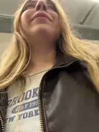 Sunny___Bunny stripchat stream image, 31.03.2026 13:10