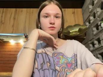 nloraaa chaturbate stream image