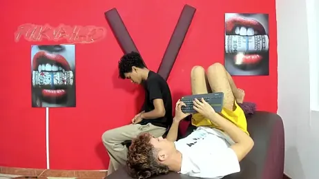 VERY_HOT_GUYS stripchat stream image