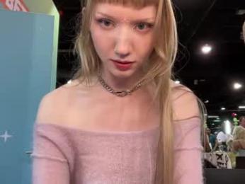 eve003300 chaturbate stream image, 10.04.2026 22:20