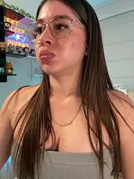 Sharon_07 stripchat stream image