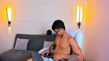 Paradise_boy_s stripchat stream image