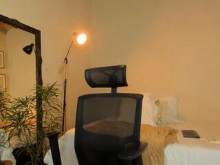 Louissa Bennett flirt4free stream image, 15.04.2026 22:30