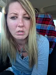 SheIsSomething stripchat stream image