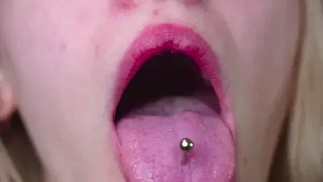 EdlaHewell stripchat stream image, 20.04.2026 03:30