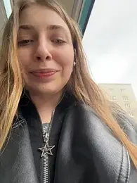 Sunny___Bunny stripchat stream image, 22.04.2026 12:10