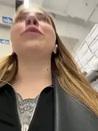 Sunny___Bunny stripchat stream image, 22.04.2026 12:10