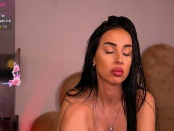 KairaAndrews bongacams stream image