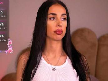 KairaAndrews bongacams stream image