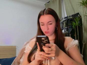 EmilyxJames bongacams stream image, 02.02.2025 19:50