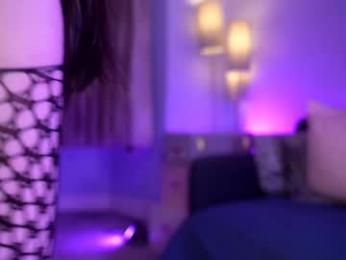 littlee33 chaturbate stream image, 19.03.2025 21:10