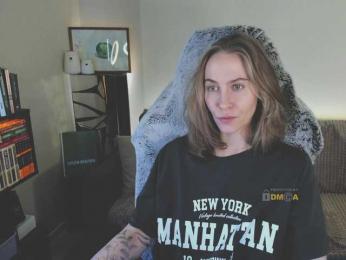 Adamova_Eva bongacams stream image, 21.03.2025 19:20