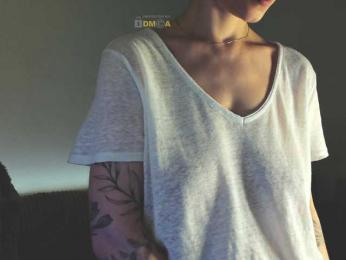 Adamova_Eva bongacams stream image, 23.03.2025 17:10