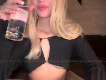 cutieeeeva chaturbate stream image, 27.03.2025 12:40