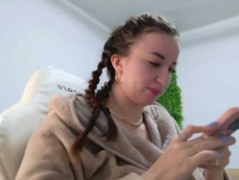 EmilyxJames bongacams stream image, 28.03.2025 22:00