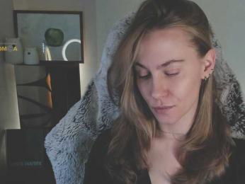 Adamova_Eva bongacams stream image, 02.04.2025 20:10