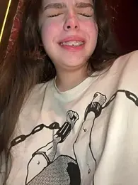 pantyless stripchat stream image