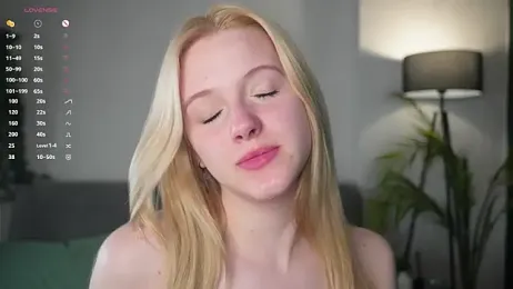 EdlaHewell stripchat stream image, 18.04.2025 11:00